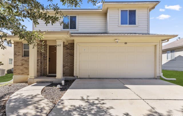 3-bedroom rental at 3917 Whisper Ridge in Schertz, TX — photo 3