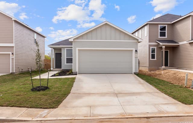 4-bedroom rental at 4630 Waterwood Pass in Elmendorf, TX — photo 1