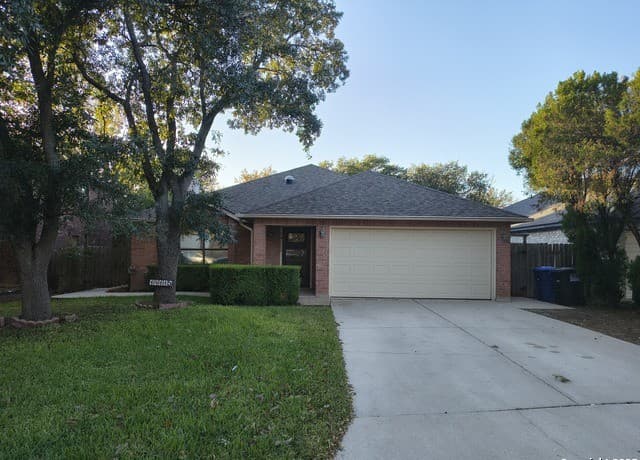 3-bedroom rental at 14115 S Soapberry CV in San Antonio, TX — photo 1