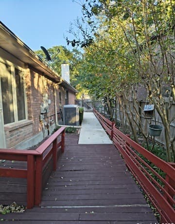 3-bedroom rental at 14115 S Soapberry CV in San Antonio, TX — photo 4