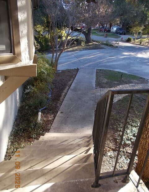 5-bedroom rental at 1247 Abbotsbury in Universal City, TX — photo 5