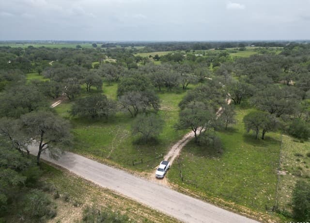 Home for sale at 970 Newman in Poteet, TX — photo 5