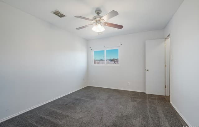 6-bedroom rental at 9702 Ceremony in San Antonio, TX — photo 5