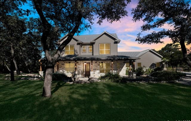 4-bedroom rental at 14460 Santa Loma in Helotes, TX — photo 1