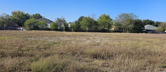 rental at 811 Toepperwein in Converse, TX — photo 1