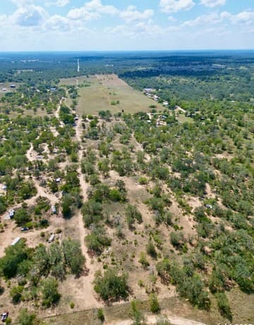 rental at 650 Patton Rd in Somerset, TX — photo 4