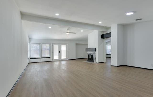 3-bedroom rental at 3218 Jenkins in San Antonio, TX — photo 3