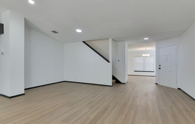 3-bedroom rental at 3218 Jenkins in San Antonio, TX — photo 4