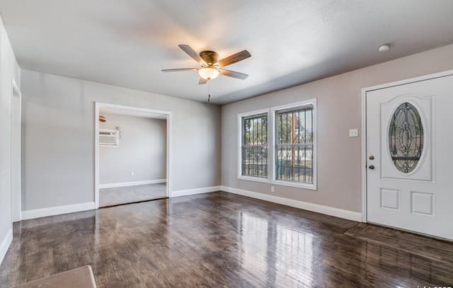 3-bedroom rental at 354 Las Palmas in San Antonio, TX — photo 5