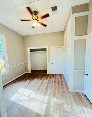 3-bedroom rental at 125 Ada St Unit 1 in San Antonio, TX — photo 5