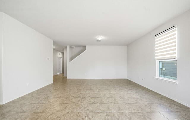 4-bedroom rental at 7320 Playa Xing in San Antonio, TX — photo 4