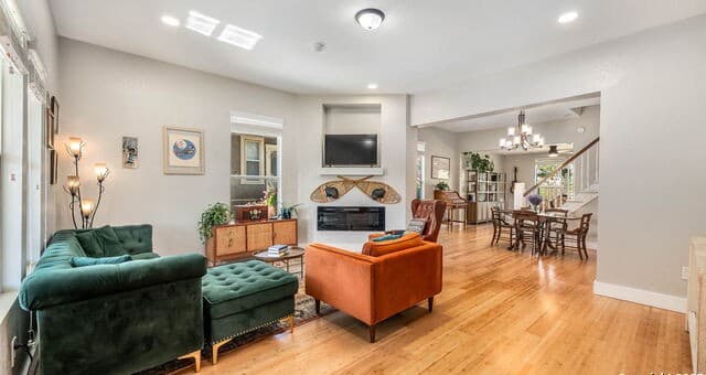 3-bedroom rental at 801 W Mulberry Ave in San Antonio, TX — photo 3