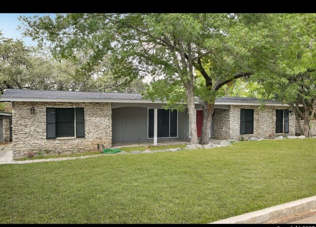 4-bedroom rental at 8619 Oak Ledge in San Antonio, TX — photo 3