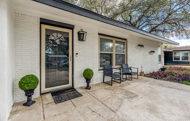 4-bedroom rental at 311 Haverford in San Antonio, TX — photo 1