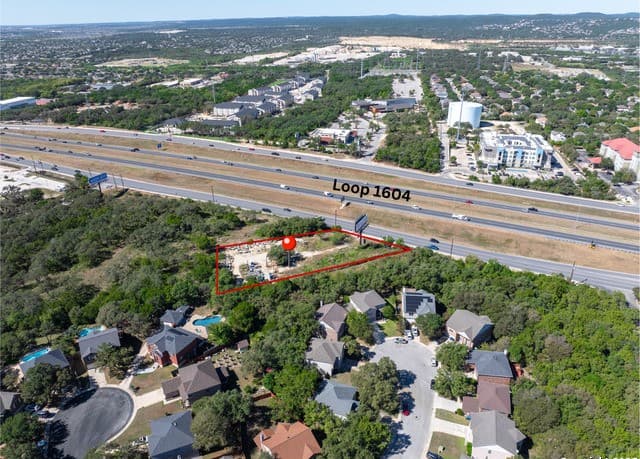 rental at 10940 W Loop 1604 in San Antonio, TX — photo 4