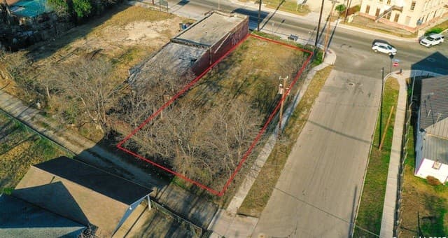 rental at 3621 S Presa St in San Antonio, TX — photo 5