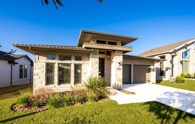 3-bedroom rental at 306 Navarro in Boerne, TX — photo 1