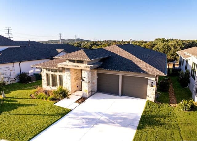 3-bedroom rental at 306 Navarro in Boerne, TX — photo 5