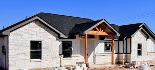 3-bedroom rental at 7303 Tiff Nicole in Von Ormy, TX — photo 1