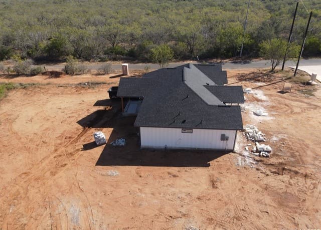 3-bedroom rental at 7303 Tiff Nicole in Von Ormy, TX — photo 3
