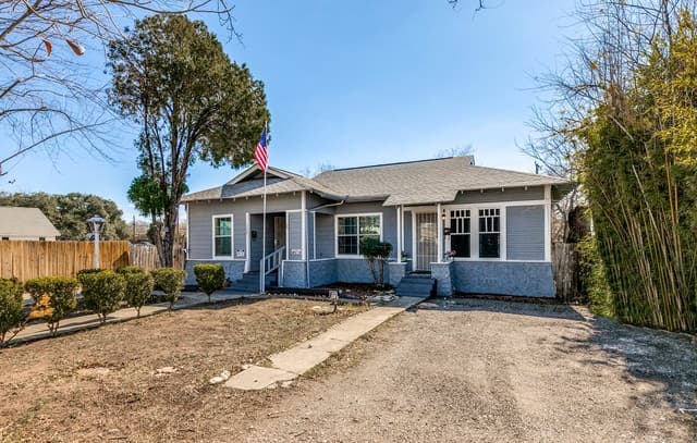 rental at 341&343 Avondale Ave in San Antonio, TX — photo 3