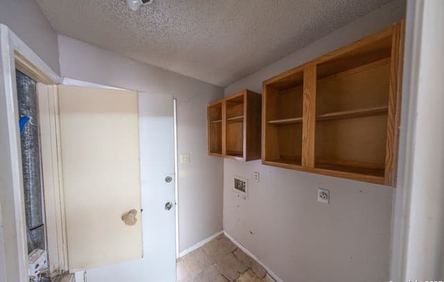 3-bedroom rental at 6915 Brecon in San Antonio, TX — photo 4