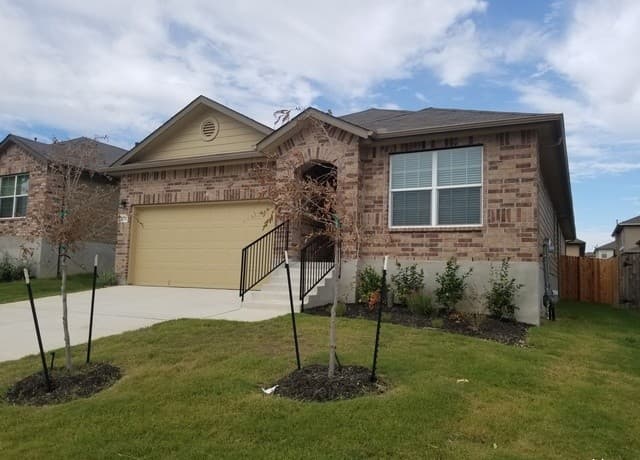 4-bedroom rental at 12371 Erstein Valley in Schertz, TX — photo 3