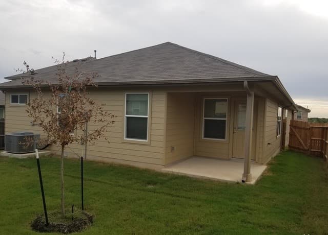 4-bedroom rental at 12371 Erstein Valley in Schertz, TX — photo 4