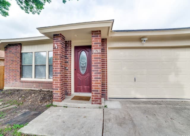3-bedroom rental at 9634 Alisa Brooke in San Antonio, TX — photo 3
