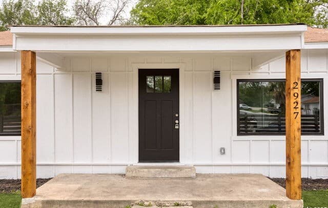3-bedroom rental at 2927 New Braunfels in San Antonio, TX — photo 3
