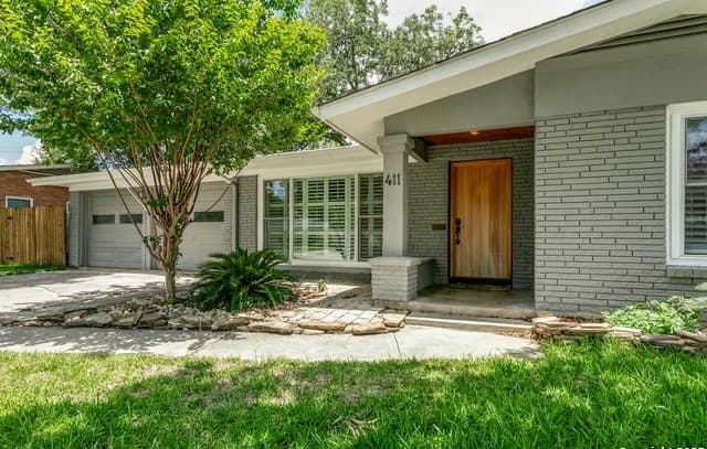 3-bedroom rental at 615 Cave in San Antonio, TX — photo 1