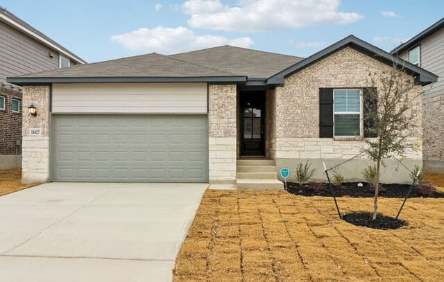 4-bedroom rental at 11427 Feather Vale in San Antonio, TX — photo 1