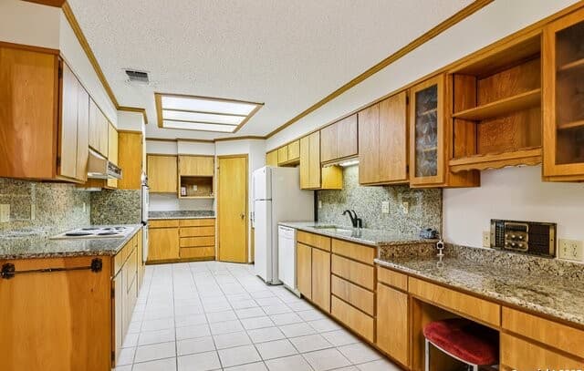 3-bedroom rental at 5817 Winding Ridge in Windcrest, TX — photo 2