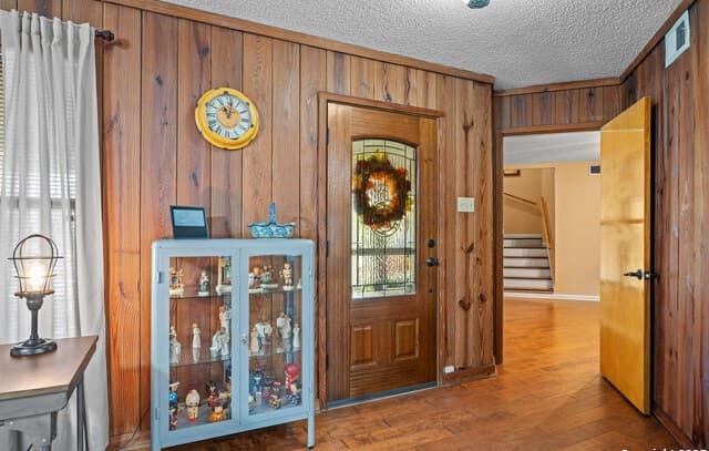 3-bedroom rental at 102 Zornia in Castle Hills, TX — photo 4