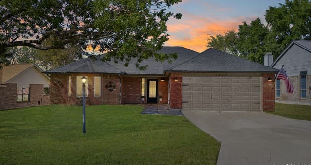 3-bedroom rental at 3624 Fox Run in Schertz, TX — photo 2