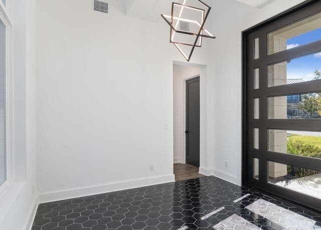 3-bedroom rental at 35 Dominion Heights in San Antonio, TX — photo 3