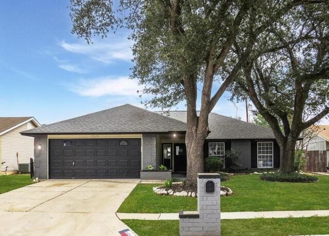 4-bedroom rental at 13610 Earlywood in San Antonio, TX — photo 1