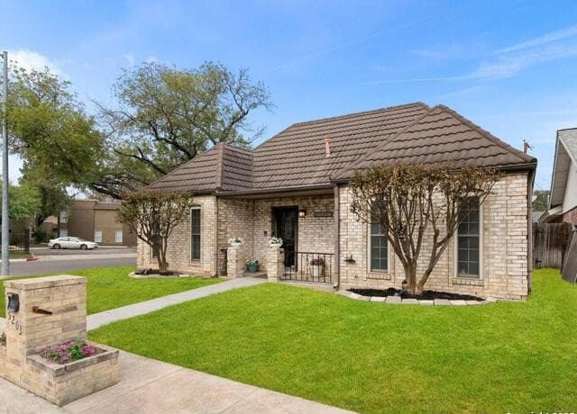 3-bedroom rental at 5203 Metcalf in Windcrest, TX — photo 3