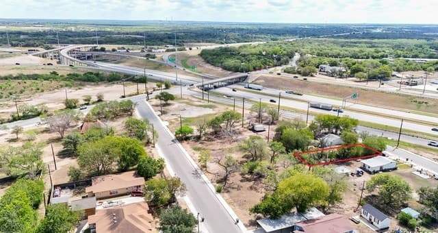 rental at 431 Esma St in San Antonio, TX — photo 2