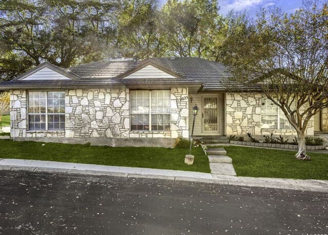2-bedroom rental at 4025 Cypress Ct in Schertz, TX — photo 3