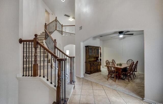 5-bedroom rental at 1934 Oak Flat Rd in San Antonio, TX — photo 4