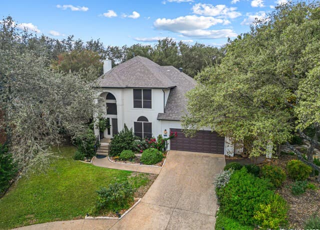 4-bedroom rental at 15123 Mossoak Cove in San Antonio, TX — photo 2
