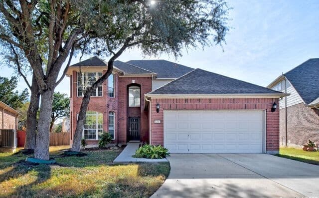 4-bedroom rental at 1210 Wilder Pond in San Antonio, TX — photo 2