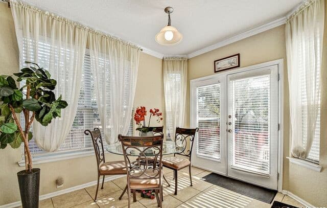 4-bedroom rental at 1210 Wilder Pond in San Antonio, TX — photo 5