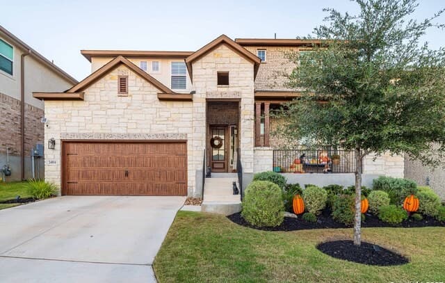 4-bedroom rental at 24814 Resort in San Antonio, TX — photo 3
