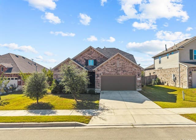 3-bedroom rental at 5117 Arrow Rdg in Marion, TX — photo 4