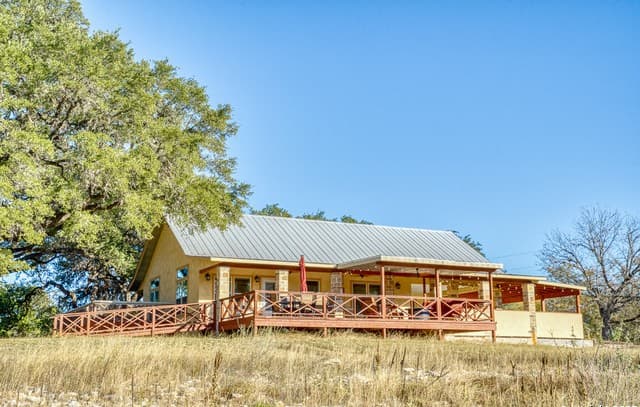 2-bedroom rental at 255 Thunder Creek in Utopia, TX — photo 1