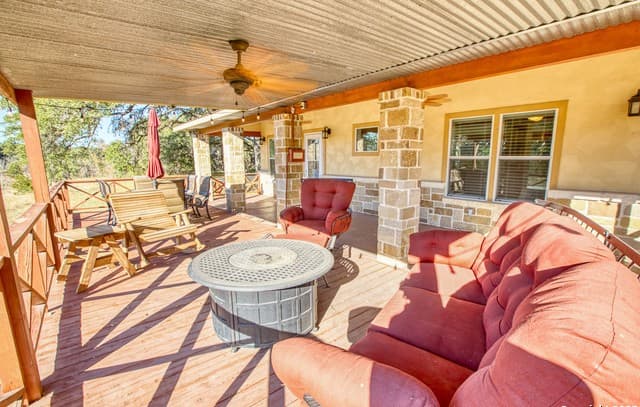 2-bedroom rental at 255 Thunder Creek in Utopia, TX — photo 4