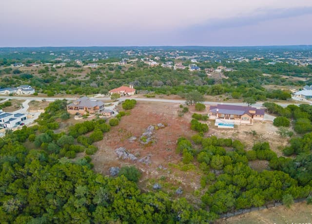 rental at 972 Mystic Pkwy in Spring Branch, TX — photo 4
