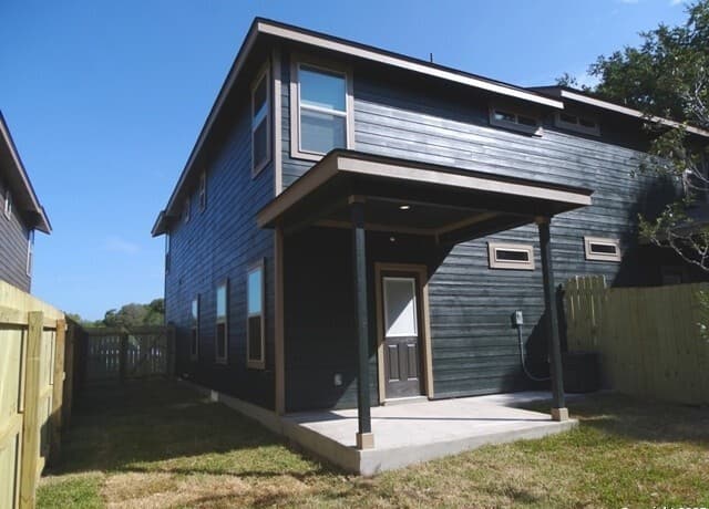 rental at 6650 Mia Way in San Antonio, TX — photo 2